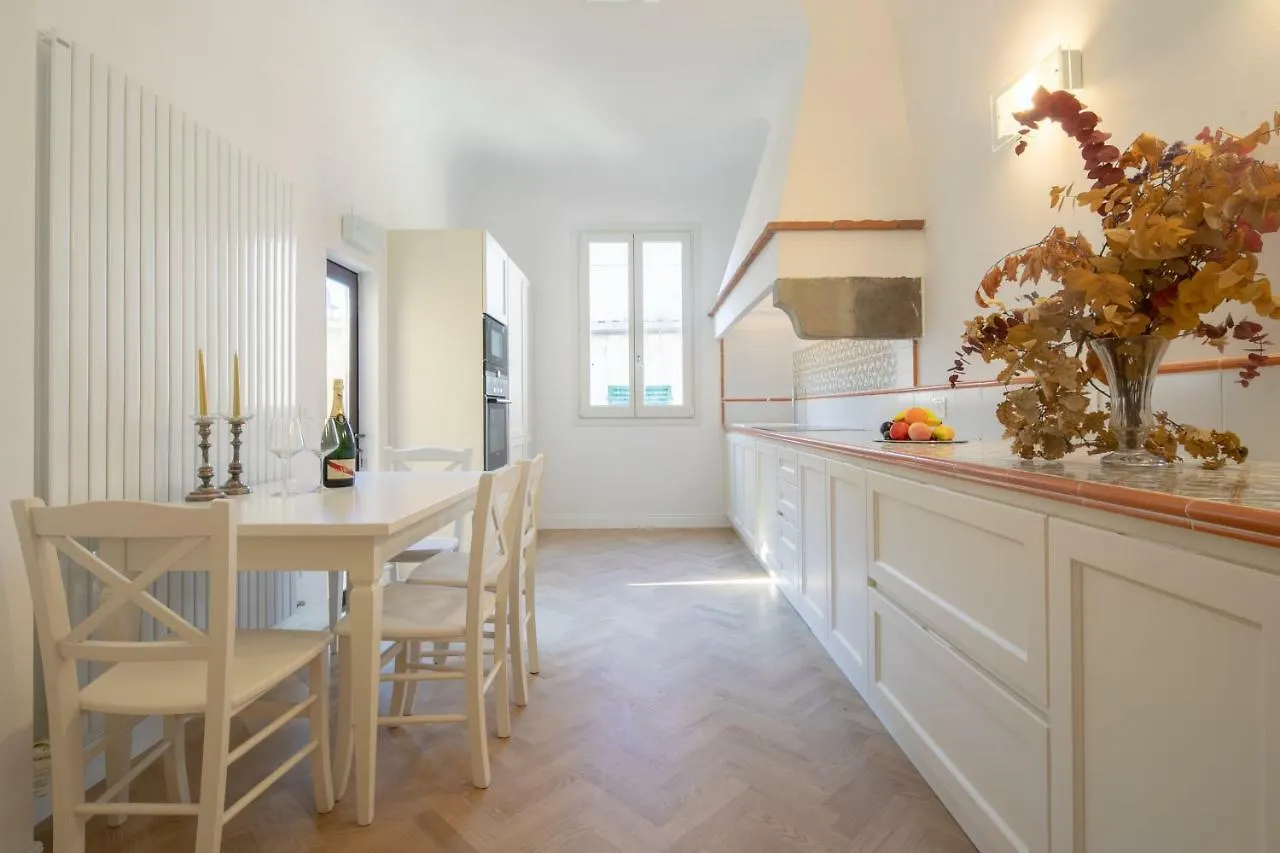 Albizi Luxury Apartment Florence 0*,  Italy